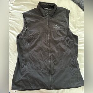 Men’s arcteryx vest size large
